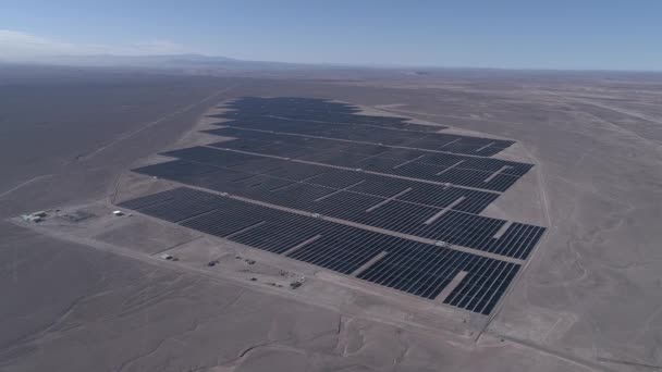 Запись Воздуха Ферма Солнечной Энергии Пустыне Атакама Чили Тысячи Рядов — стоковое видео