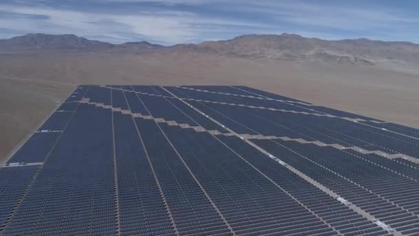 Imagens Aéreas Centenas Módulos Energia Solar Fileiras Painéis Longo Das — Vídeo de Stock