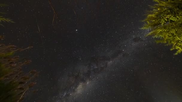 Núcleo Galáctico Láctea Atravessando Acima Céu Ambiente Natural Uma Vista — Vídeo de Stock