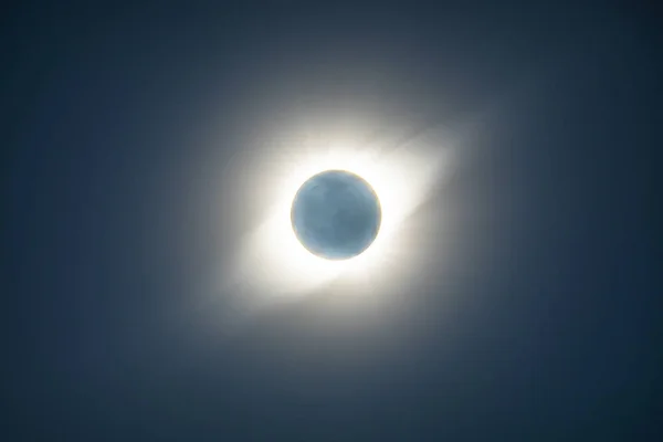 Éclipse Lumineuse Lunaire Sur Fond Noir — Photo