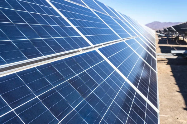 Paneles Energía Solar Vista Patrón Azul Tecnología Agradable Las Tierras — Foto de Stock