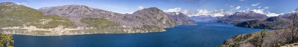 Beautiful Panorama Mountain Lake — Stock Photo, Image