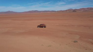 Atacama Çölü'nün havadan ham görüntüleri inanılmaz bir engebeli volkanik manzara