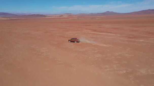 Aerial Raw Filmvisning Atacama Desert Ett Fantastiskt Robust Vulkaniskt Landskap — Stockvideo