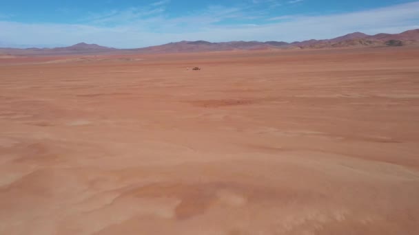 Imagens Aéreas Brutas Vista Deserto Atacama Uma Paisagem Vulcânica Acidentada — Vídeo de Stock