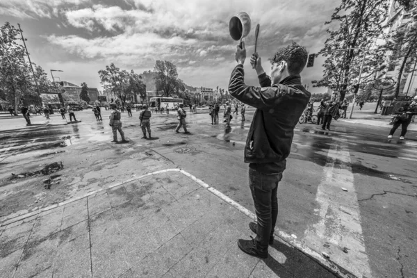 Gente Pateando Guisos Frente Las Fuerzas Armadas Santiago Ejército Salió — Foto de Stock