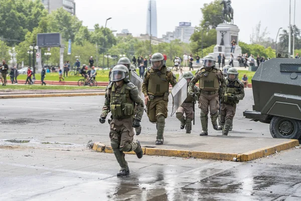 Összecsapások Rendőrség Tüntetők Között Santiago Utcáin Legutóbbi Zavargások Során Santiago — Stock Fotó