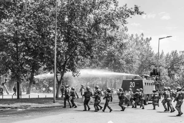 Affrontements Entre Police Les Manifestants Dans Les Rues Santiago Lors — Photo