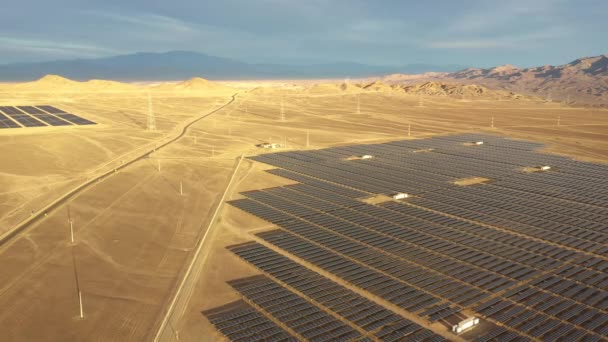 Imágenes Aéreas Granja Energía Solar Desierto Atacama Chile Miles Filas — Vídeos de Stock