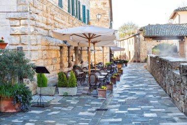 Bagno Vignoni, kasaba için sıcak su yaylar, Tuscany ünlü caddede