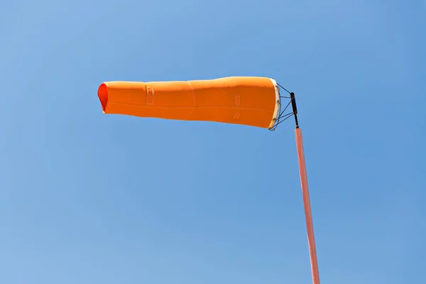 Meia de vento laranja — Fotografia de Stock