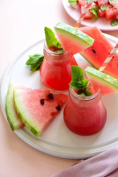 Sommer Wassermelonen Smoothie Dekoriert Minzblätter Und Wassermelonen Salat Mit Feta — Stockfoto