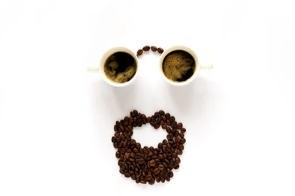 Menschengesicht Mit Gläsern Aus Zwei Espressotassen Und Bart Aus Kaffeebohnen — Stockfoto