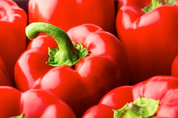 Red Bell Peppers Background Top View — Stock Photo, Image