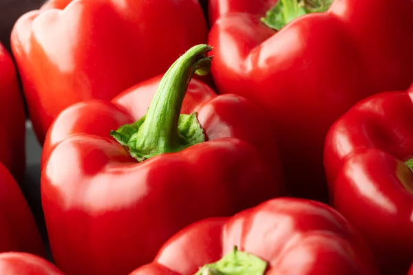 Red Bell Peppers Background Top View — Stock Photo, Image