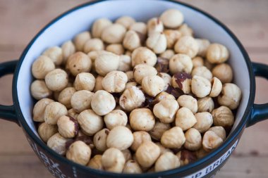 Fındık tencerede, yakın