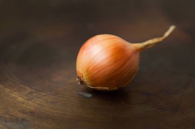 Fıçı arka planında soğan