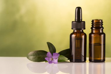 uçucu yağlar ve çiçekler