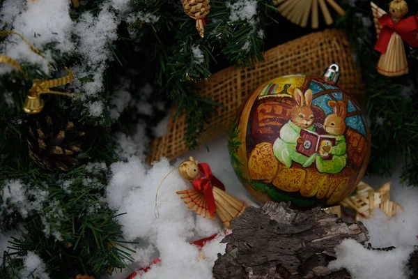Decorações Natal Bolas Ramos Abeto Fitas Brinquedos Palha Cartões Postais — Fotografia de Stock