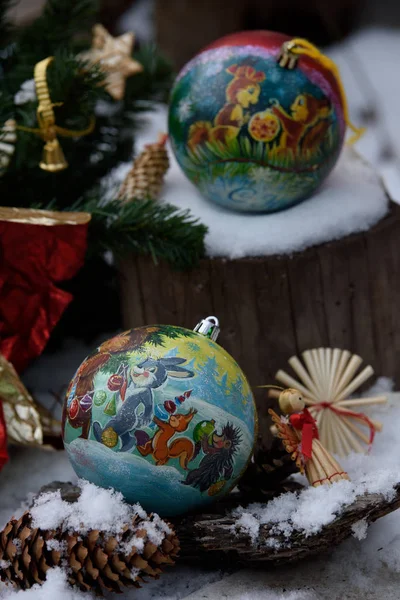 Decorações Natal Bolas Ramos Abeto Fitas Brinquedos Palha Cartões Postais — Fotografia de Stock