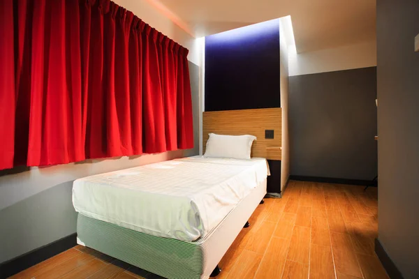 the Hotel Single Room in Pratunam Bangkok