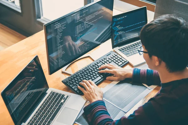 Programmatore Sviluppo Professionale Che Lavora Nel Sito Web Programmazione Software — Foto Stock