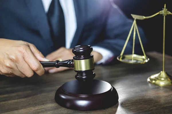 Juridische Wet Advies Justitie Concept Mannelijke Advocaat Notaris Bezig Met — Stockfoto