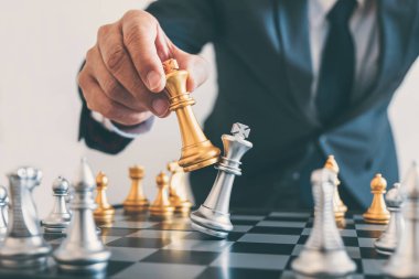 İşadamı liderlik iskambil satranç ve düşünme strateji planlamak kazasında devirmek hakkında karşı takım ve geliştirme çözümlemek için başarılı Corporate.