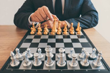 İşadamı liderlik iskambil satranç ve düşünme strateji planlamak kazasında devirmek hakkında karşı takım ve geliştirme çözümlemek için başarılı Corporate.