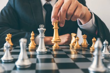 İşadamı liderlik iskambil satranç ve düşünme strateji planlamak kazasında devirmek hakkında karşı takım ve geliştirme çözümlemek için başarılı Corporate.