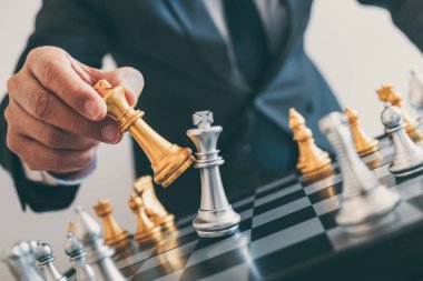 İşadamı liderlik iskambil satranç ve düşünme strateji planlamak kazasında devirmek hakkında karşı takım ve geliştirme çözümlemek için başarılı Corporate.