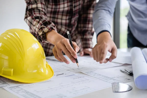 Construction Engineering Architect Discuss Blueprint While Checking Information Drawing Sketching — Stock Photo, Image
