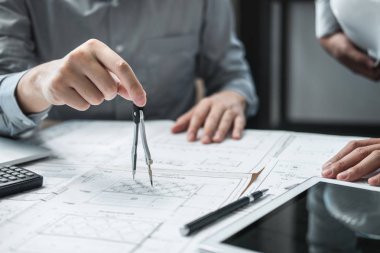 Bir plan tartışmaya mimar veya inşaat mühendislik ve
