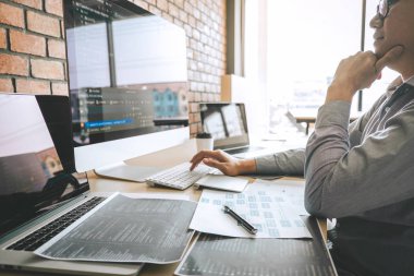 Yazılım Web sitesi des çalışma Professional Developer programcı