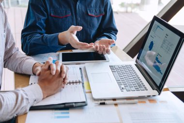 Profesyonel iş casual ortak fikirler planı ve p