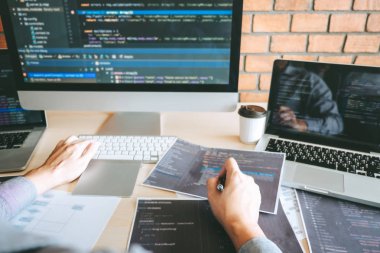 Yazılım Web sitesi des çalışma Professional Developer programcı