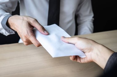 Dürüst olmayan iş yasadışı para, işadamı aldım hile