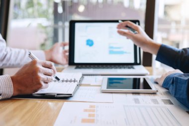 Profesyonel iş casual ortak fikirler planı ve p