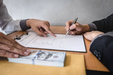 Dürüst olmayan iş yasadışı para, işadamı aldım hile