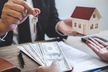 Emlakçı broker agre imzalanmasından sonra istemciden para almak