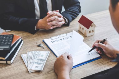 Emlakçı broker ulaşmak sözleşme formu için istemci agreem imzalama