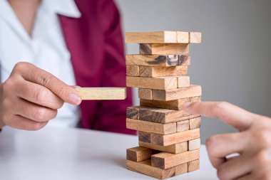 İş Hayatında Alternatif Risk ve Strateji, İş Ekibinin Eli