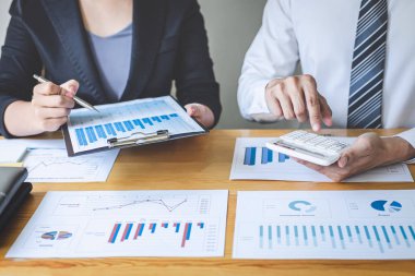 Profesyonel Yönetici iş ekibi toplantı üzerinde beyin fırtınası