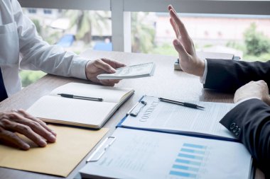 Rüşvet ve yolsuzluk kavramı, İş adamı reddeden ve d