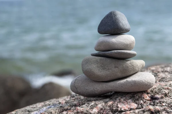 Piramide Van Stenen Met Steentjes Van Het Strand — Stockfoto