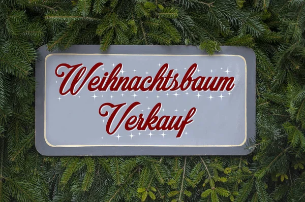 Dřevěná Cedulka Větve Jedle Německé Slovo Pro Vánoční Stromky Prodej — Stock fotografie