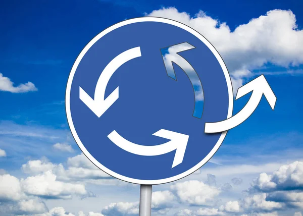 Blue Traffic Sign Traffic Circle Arrows Showing Another Way Choose — Stock Photo, Image