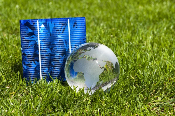 Solar Energy Cells Glas Globe Miniature House Green Grass — Stock Photo, Image