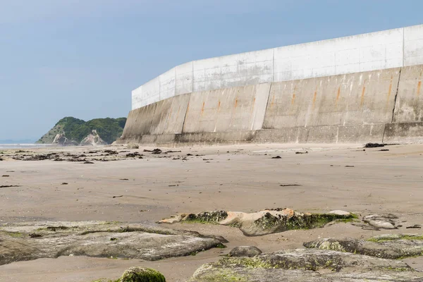 Haut Mur Béton Bord Mer Pour Protéger Tsunami Grande Vague — Photo