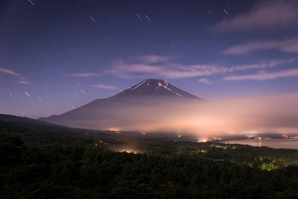 Paisaje Nocturno Montaña Fuji Con Nube Lago Yamanaka — Foto de Stock